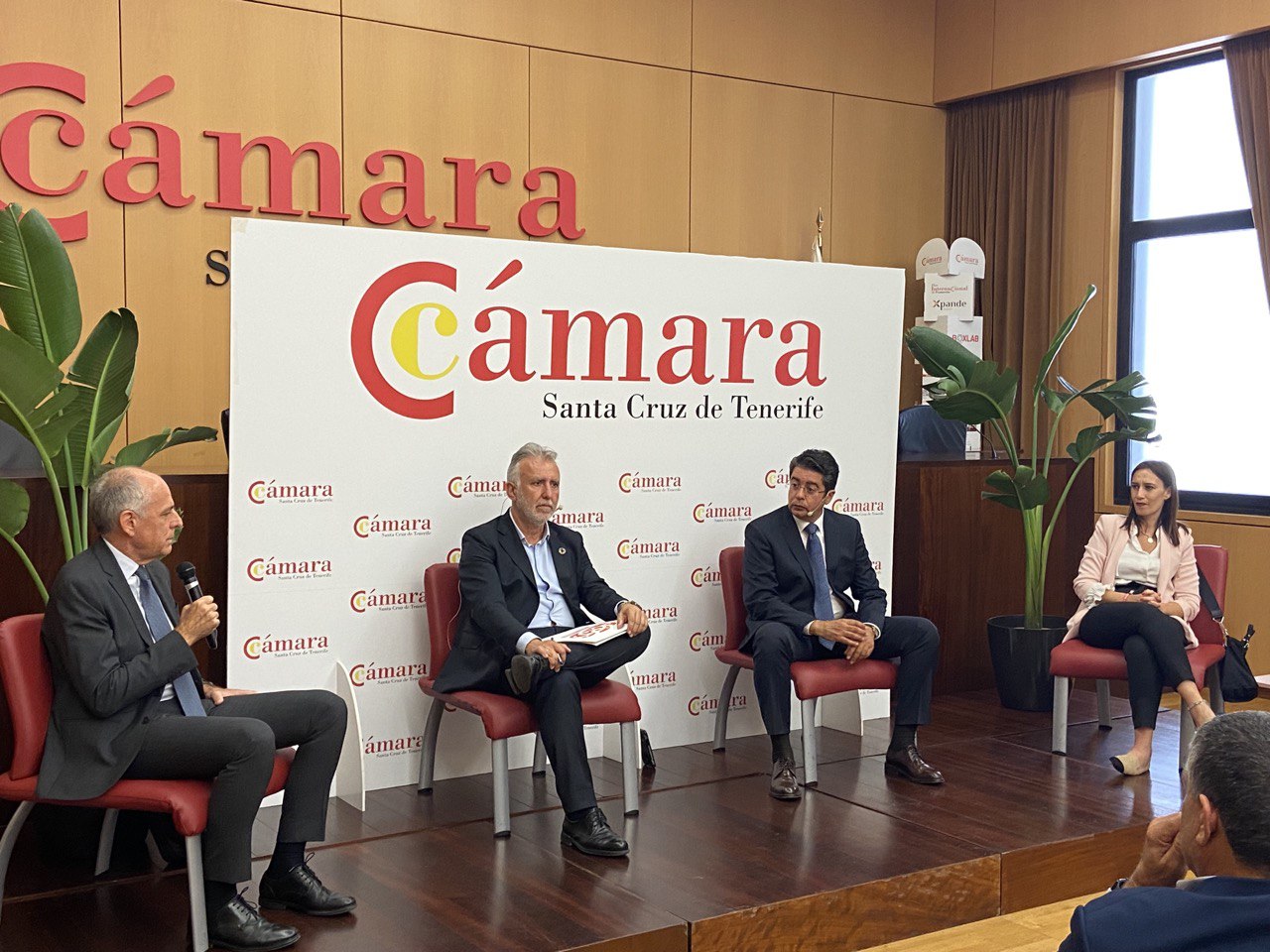 Encuentro cameral con el presidente del Gobierno canario y el presidente del Cabildo de Tenerife